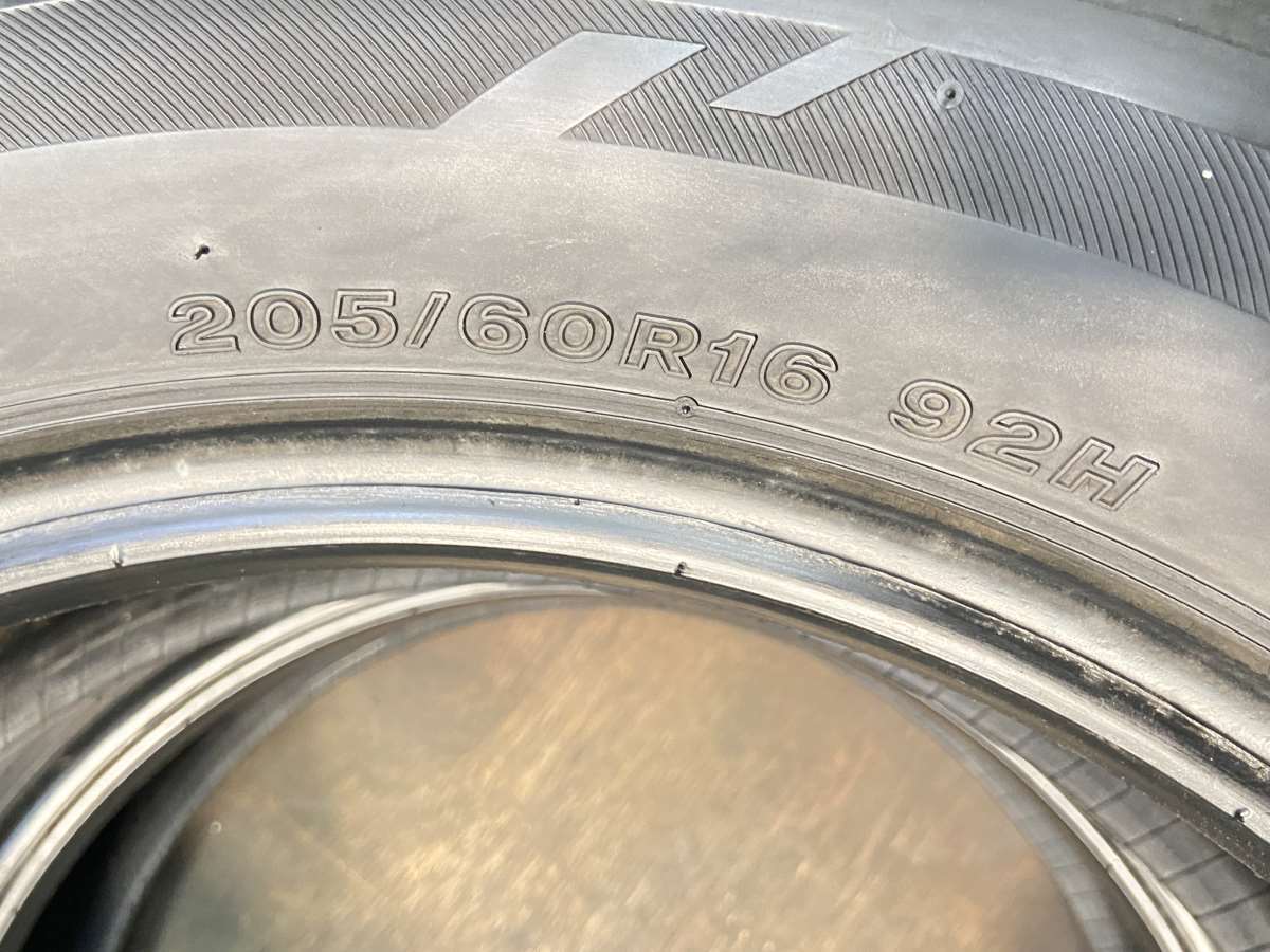 中古タイヤ サマータイヤ 2本セット 205/60R16 ブリヂストン LUFT RV2_画像4