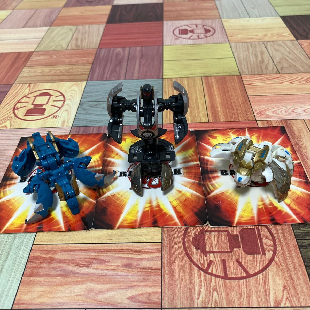 爆丸 まとめ売り 護レオネス 揺ノーム 潜フジョウ BAKUGAN 爆丸 護 シルドデッキ 潜フジョウ 護レオネス 揺ノーム BAKUGAN