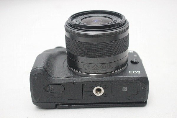 良品　Canon EOS M3 ミラーレス 一眼 カメラ 15-45mm レンズキット_画像2