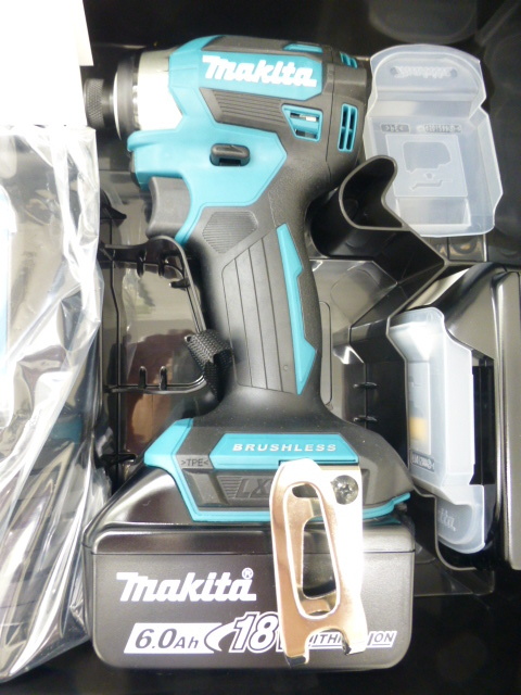 【35703】◆電動工具 makita/マキタ 充電式インパクトドライバ 18V TD173DRGX ブルー バッテリー2個 充電器 ケース 未使用◆_画像2