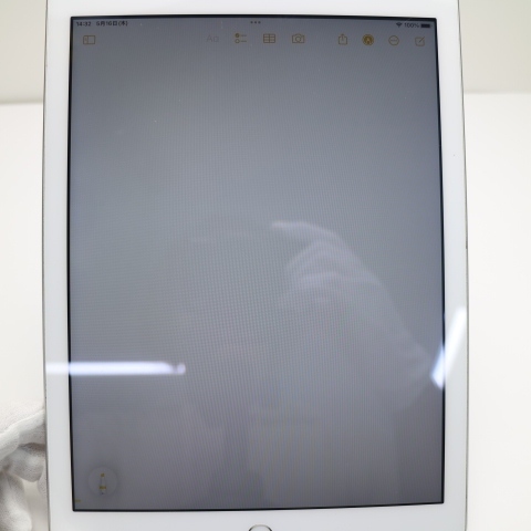 良品中古 SIMフリー iPad 第5世代 128GB シルバー タブレット 白ロム 中古 即日発送 Apple あすつく 土日祝発送OK_画像3