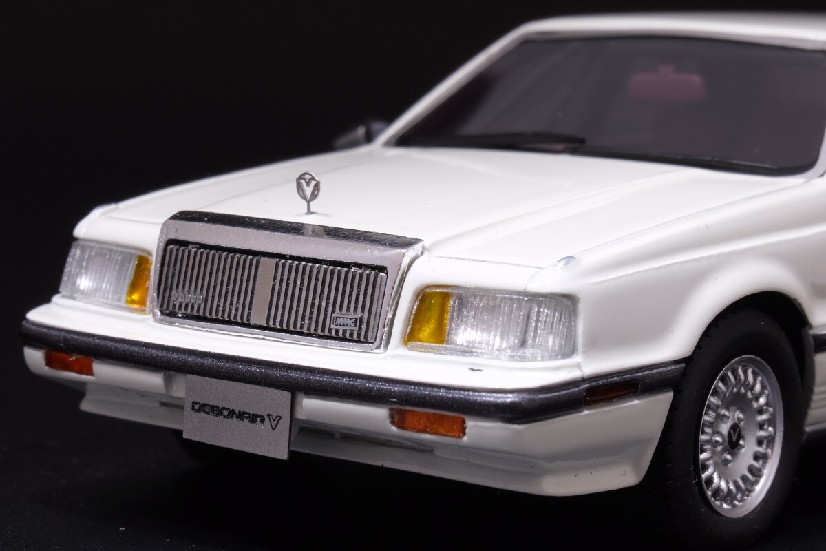 ハイストーリー 1/43 ミニカー 三菱 デホネア V 3000 ロイヤル スーパーポーラホワイト Hi-story Mitsubishi Debonair V 3000 Royal の画像5