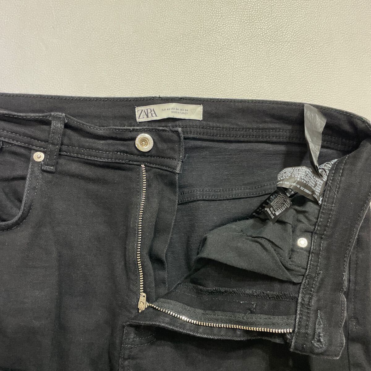 255 ZARA ザラ ハイストレッチ ブラック デニムパンツ アンクル ジーンズ サイズ44 黒 40513L_画像7