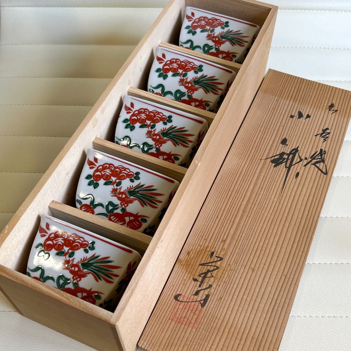 九谷焼 栄山窯 赤絵花鳥 小鉢揃 5枚セット 角鉢 色絵 角皿 和 九谷焼 栄山窯 赤絵花鳥 小鉢揃 5枚セット 角鉢 色絵 角皿 和