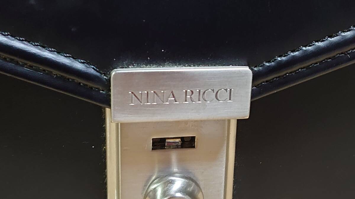 ブランドバッグ・財布等大処分：NINA RICCI・ニナリッチ・セカンドバッグ・美品の画像2