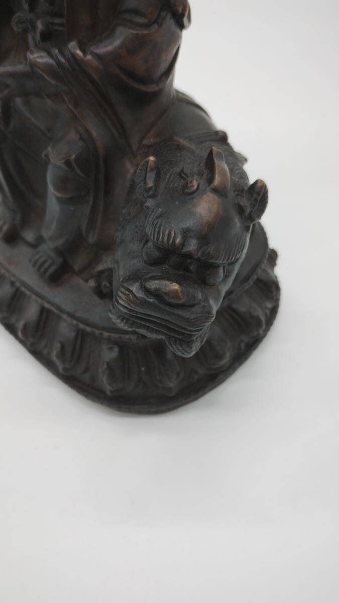 中国 古物 仏像 時代物 立像 銅製 置物 観音像 古銅 清時代 獣付き 中国古美術_画像5