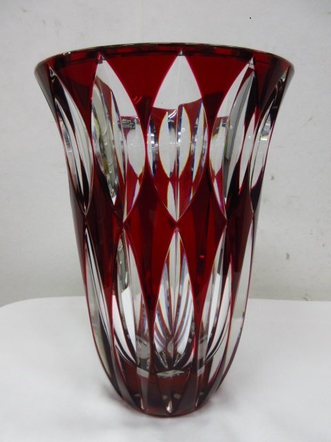 y5682 未使用保管品 SAINT LOUIS　花瓶 クリスタル レッド　RED 　花器　飾壷　元箱付き 高さ約28cm サンルイ　フランス_画像2