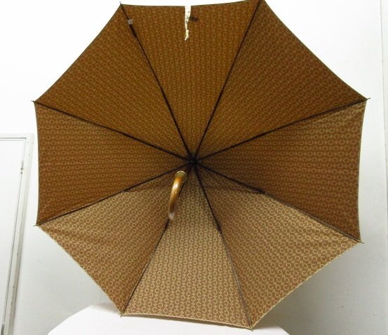 t5724 use impression little beautiful goods Celine folding umbrella . rain combined use parasol C Macadam light weight carbon . lustre beige group moon bat CELINE
