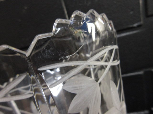 ｍ9920 HOYA　クリスタル切子　花びん　フラワーベース　日本製　ぶどう柄　クリスタルガラス　口径約15cm　高さ約25cm_画像5