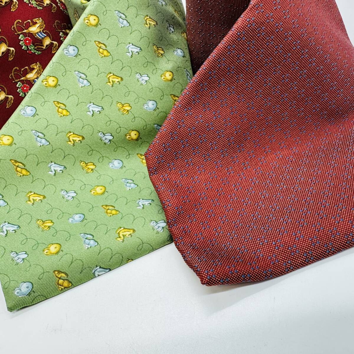  Ferragamo галстук суммировать Ferragamo Burberrys 1 иен лот 4 шт. комплект мужской б/у одежда высокий бренд текущее состояние товар Bubble симпатичный 15903
