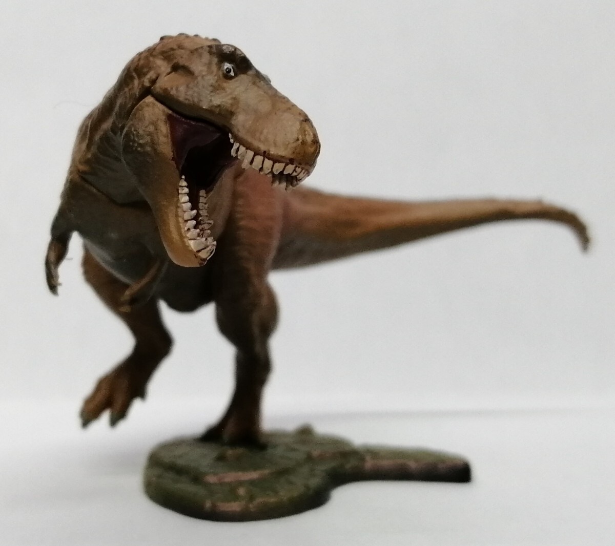 ティラノサウルス　茶　miniQ 恐竜発掘記10 最強ハンター列伝　白亜紀北米編　海洋堂　フィギュア_画像1