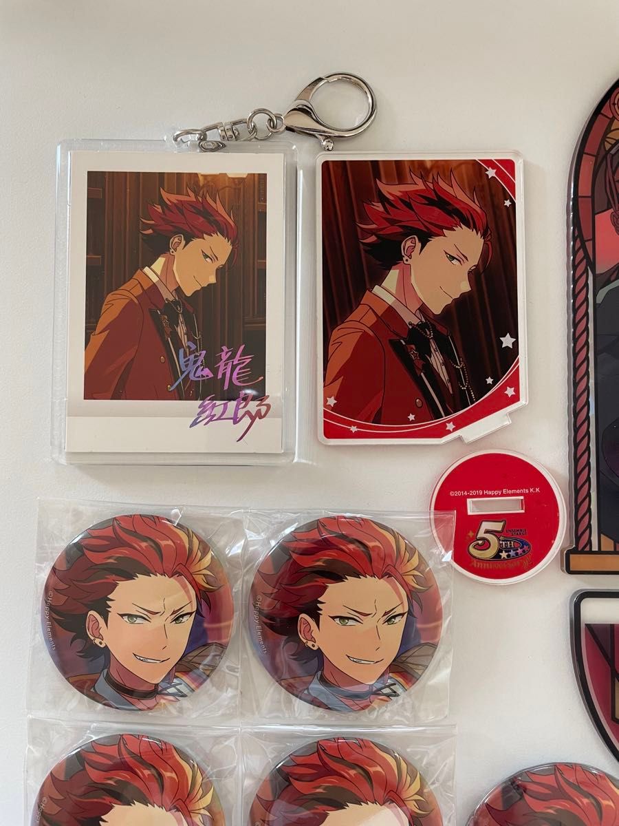 鬼龍紅郎 グッズまとめ売り アクスタ ぱしゃこれ 缶バッジ 鬼龍紅郎 グッズまとめ売り アクスタ ぱしゃこれ 缶バッジ