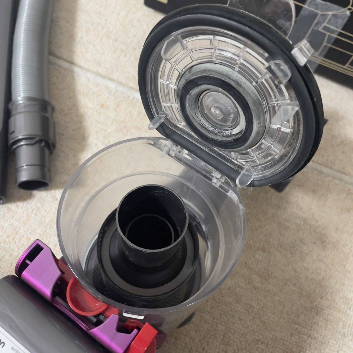 ダイソン Dyson DC35 ハンディクリーナー コードレスクリーナー 稼働品　付属品付き_画像4