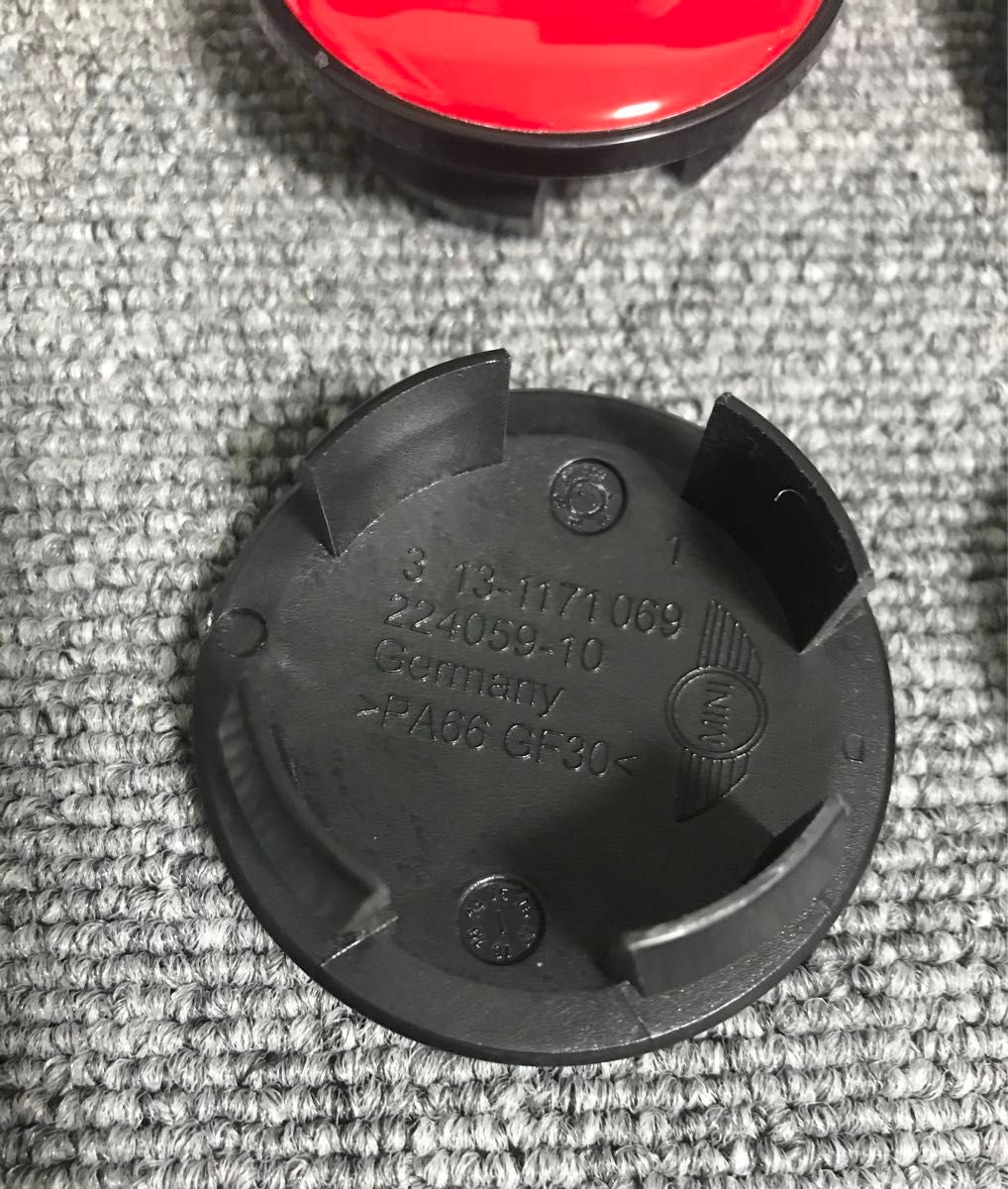 ミニクーパー　MINI　ブラック ホイールセンターキャップ　R系　54mm 4個セット 赤 レッド