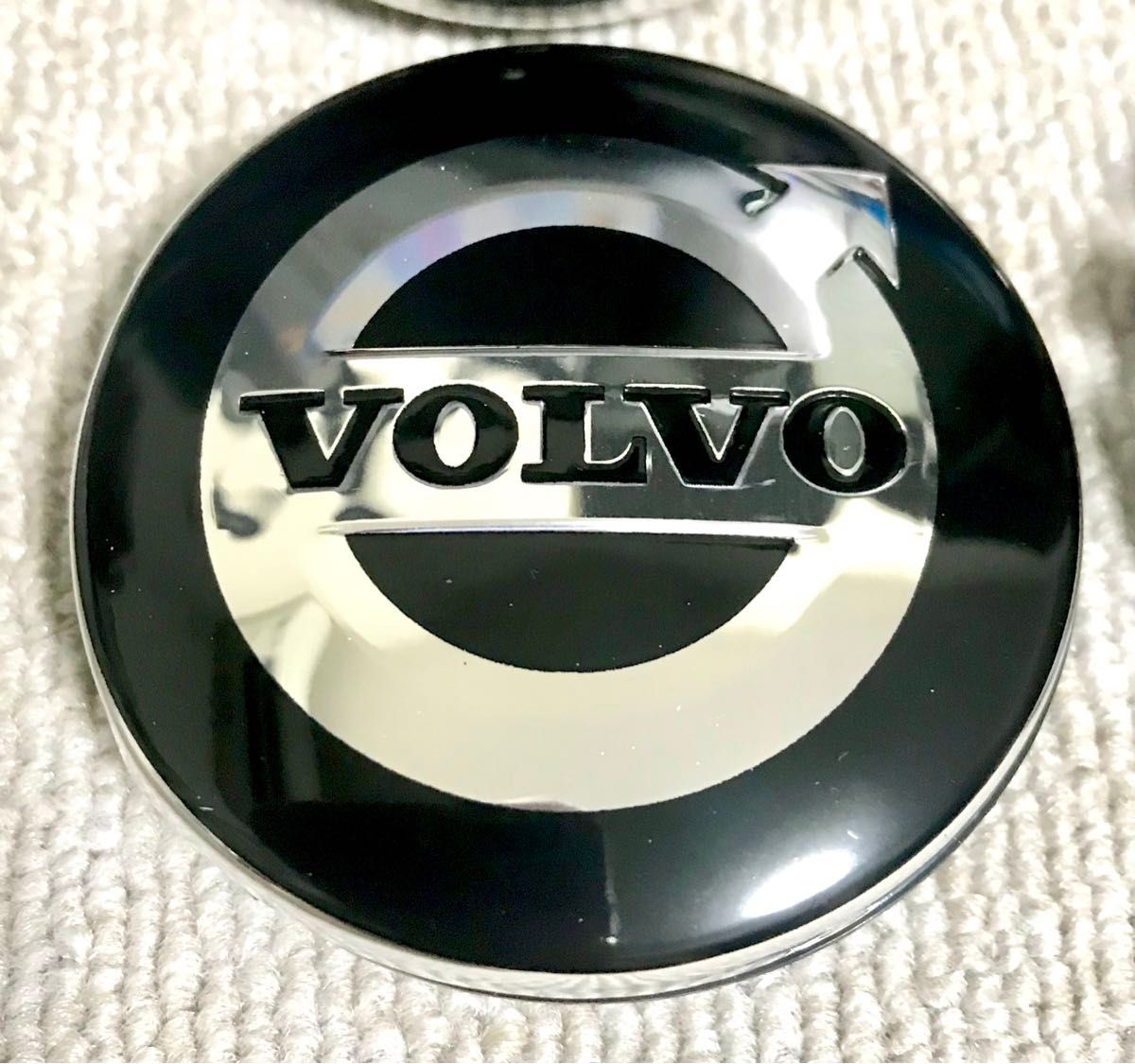 ボルボ　Volvo センターキャップ　ホイールキャップ　64mm シルバー　銀色
