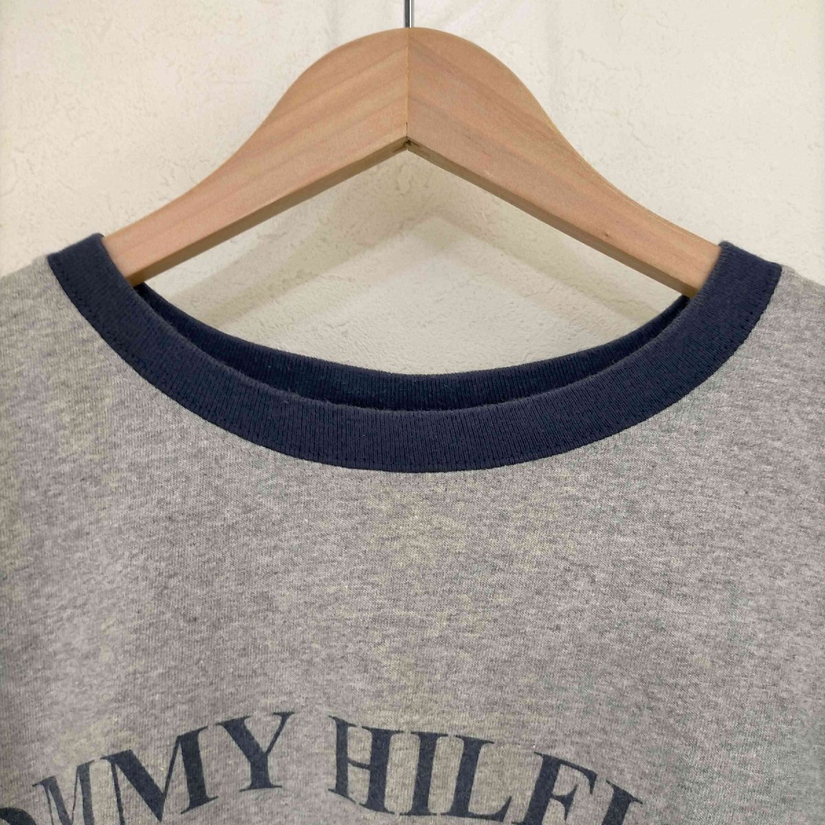 TOMMY HILFIGER(トミーヒルフィガー) MADE IN USA ロゴ三段プリント 霜降りTシャ 中古 古着 0927_画像3