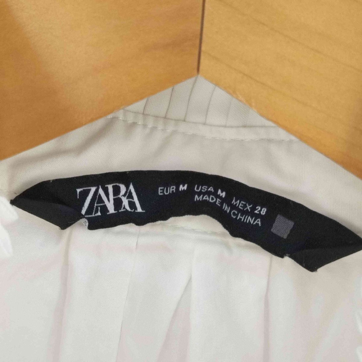 ZARA(ザラ) ボリュームフリルパフスリーブブラウス レディース import：M 中古 古着 0207_画像6