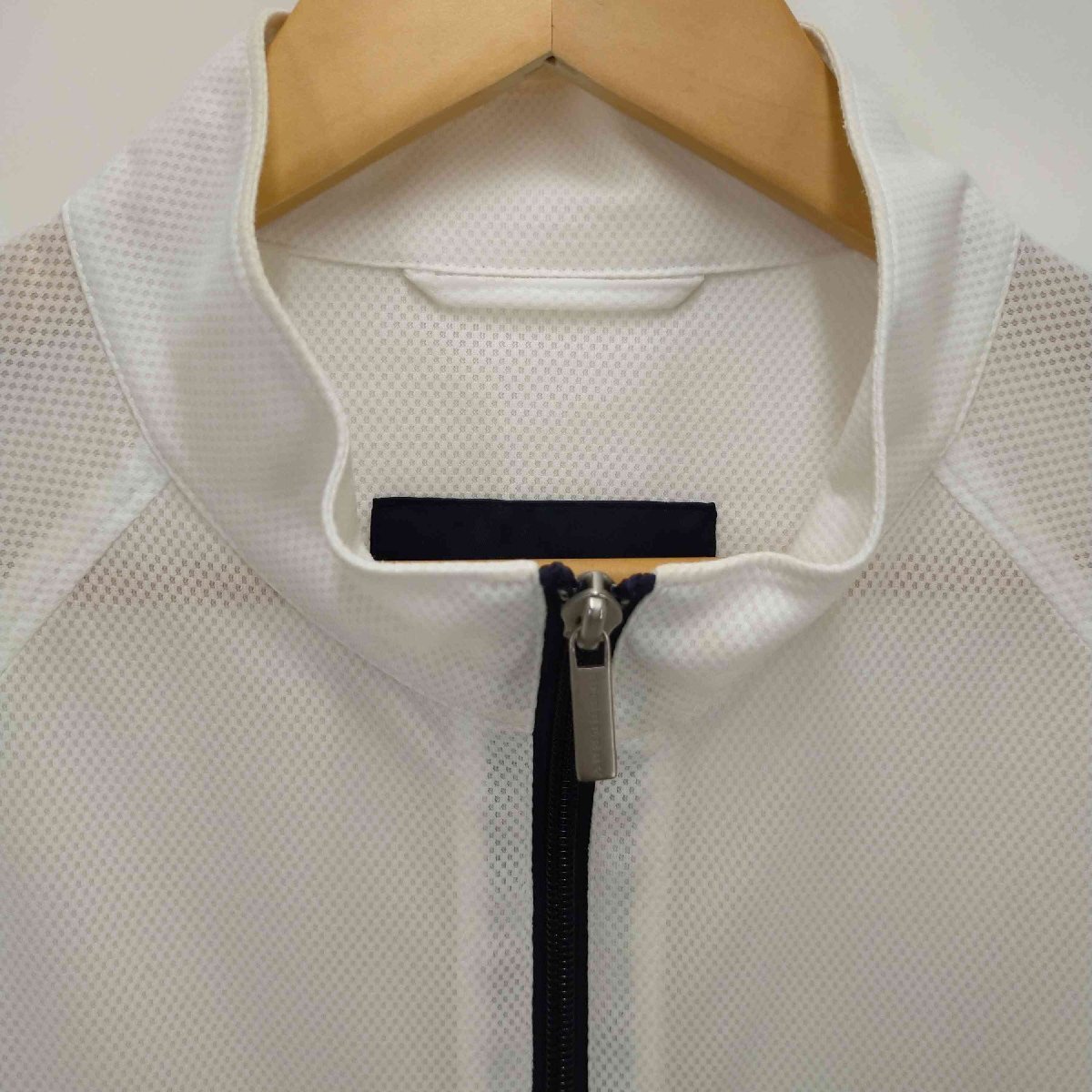 BURBERRY GOLF(バーバリーゴルフ) 裾ドローコード胸元刺繍ジップアップジャケット メンズ JP 中古 古着 1222_画像3