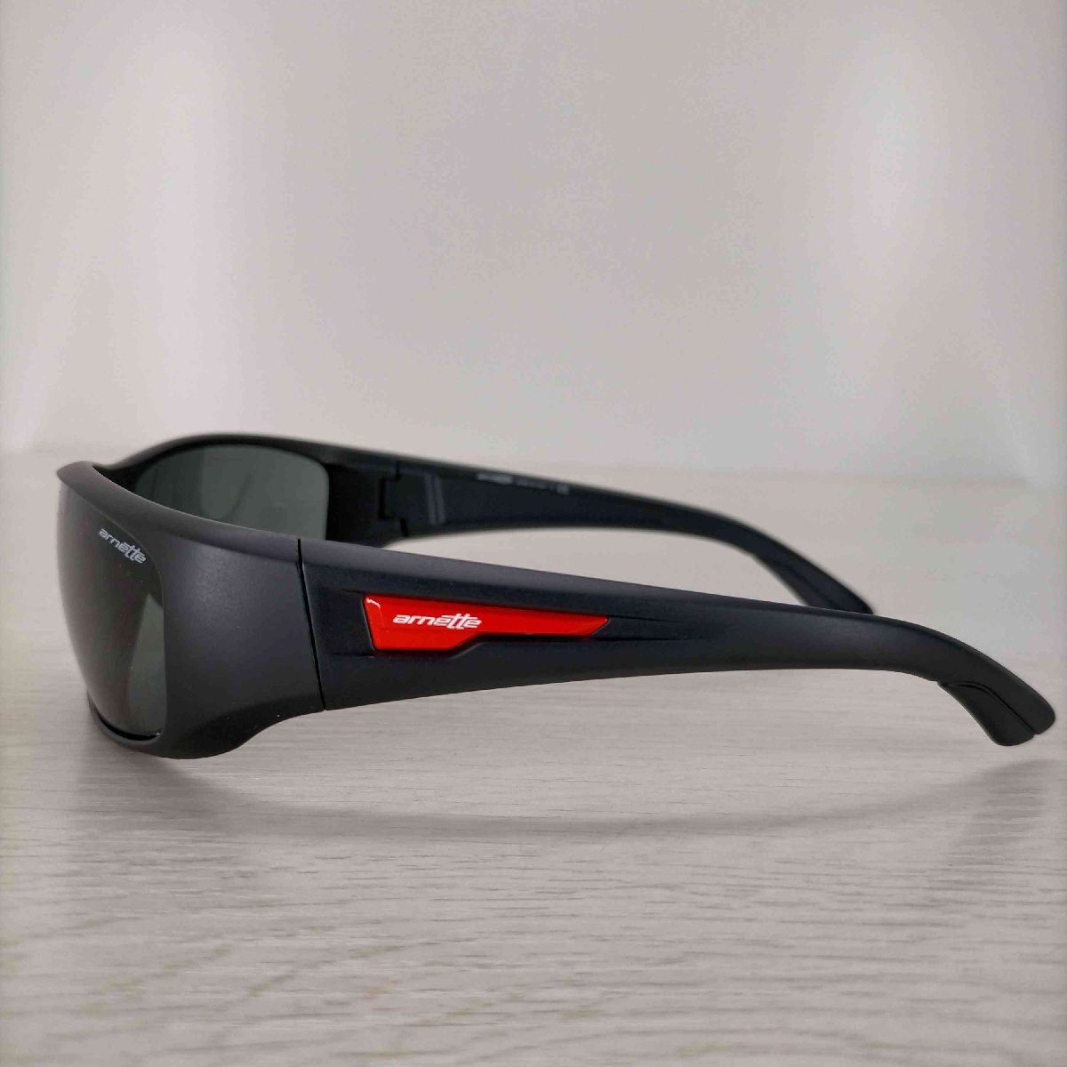 arnette(アーネット) イタリア製 4155-01/87 Sport Sunglasses メンズ 中古 古着 0844_画像3