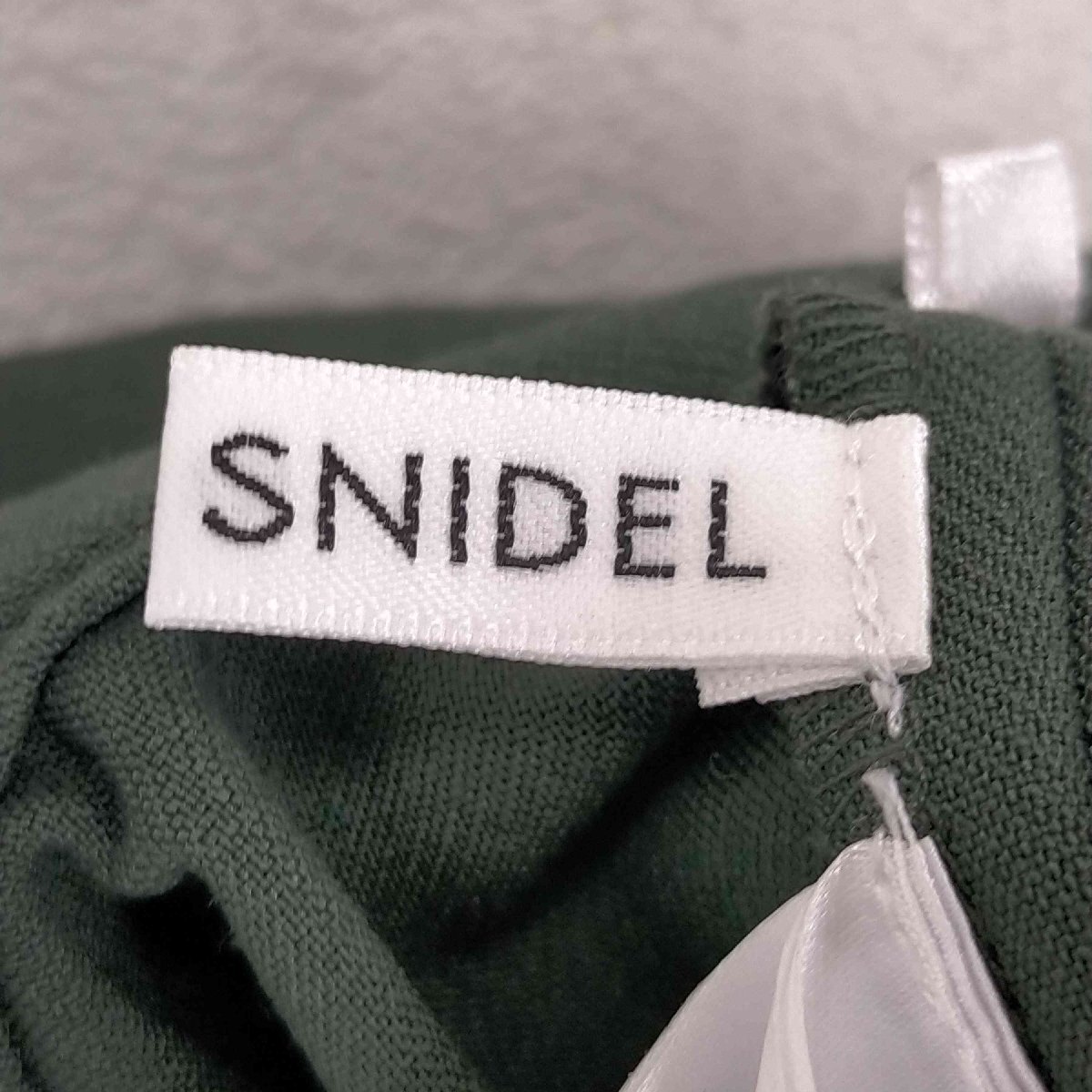 snidel(スナイデル) 22SS スカートライクショートパンツ フレア スリット チェック 0 緑 白 中古 古着 0742_画像6