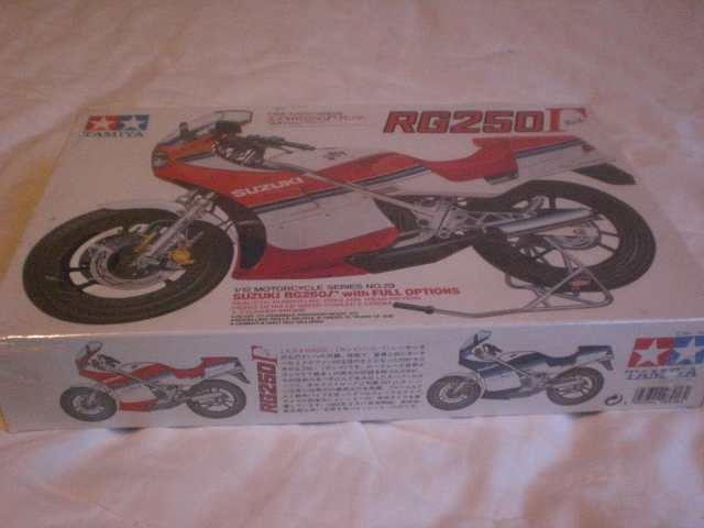 SUZUKI Suzuki RG 250 Gamma GJ21A 1 type начальная модель Tamiya TAMIYA Tamiya модель пластиковая модель красный белый красный белый red white не собранный 