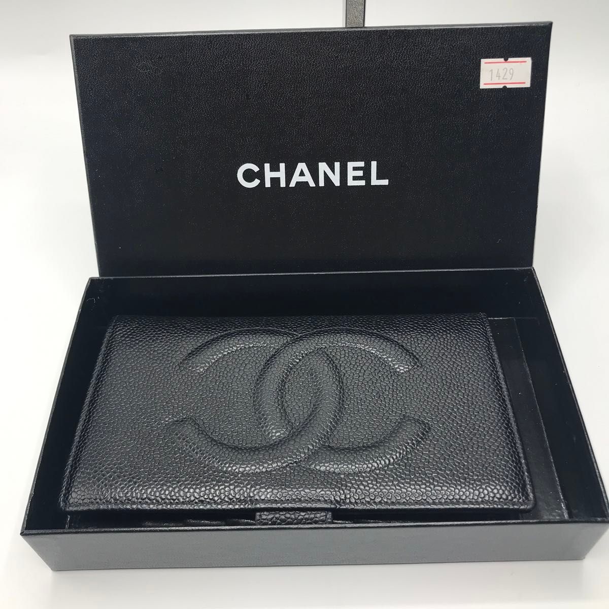 美品　訳あり　CHANEL キャビアスキン　がま口から　折り財布　長財布