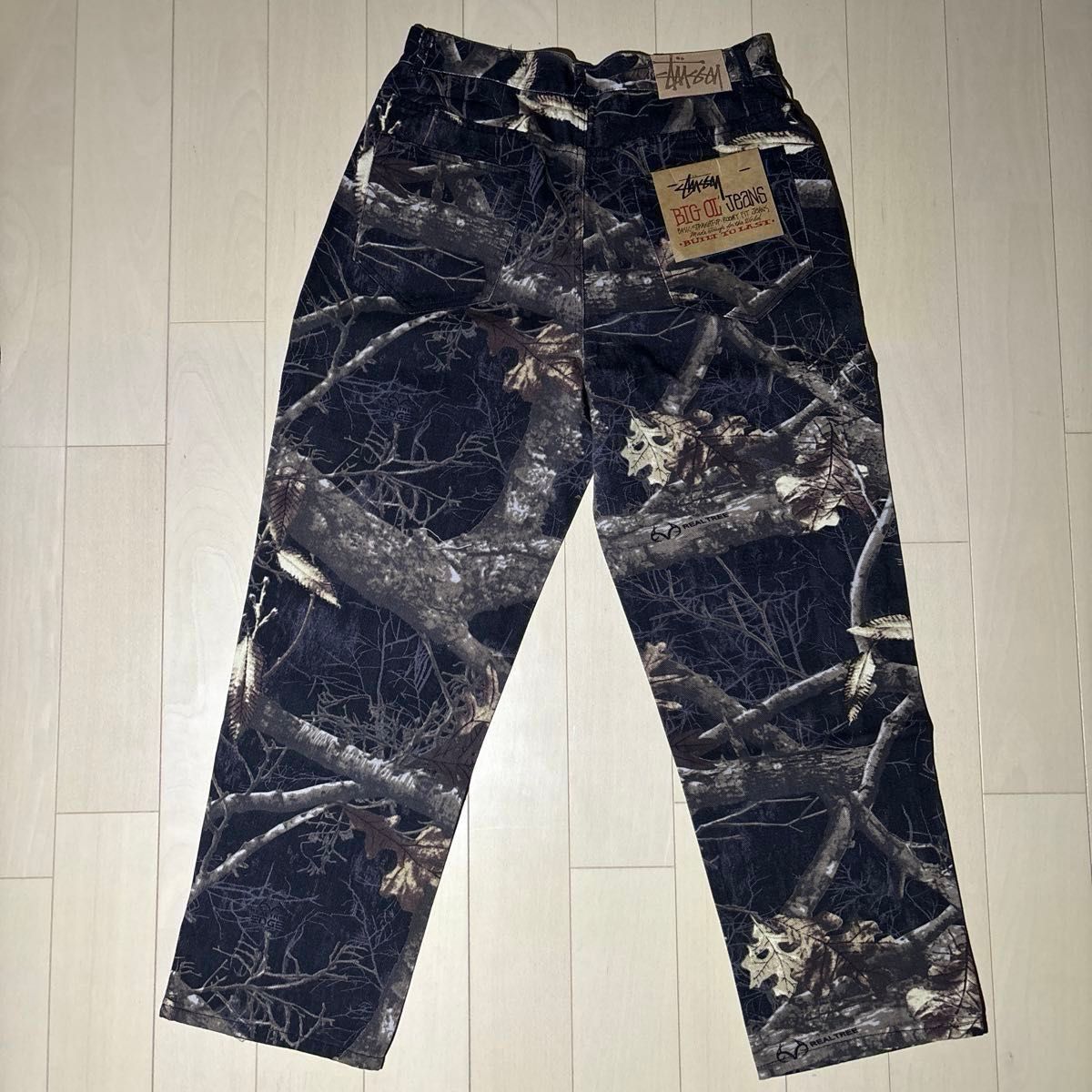 STUSSY BIG OL' JEAN REALTREE EDGE デニムパンツ|Yahoo!フリマ STUSSY BIG OL' JEAN REALTREE EDGE デニムパンツ|Yahoo!フリマ
