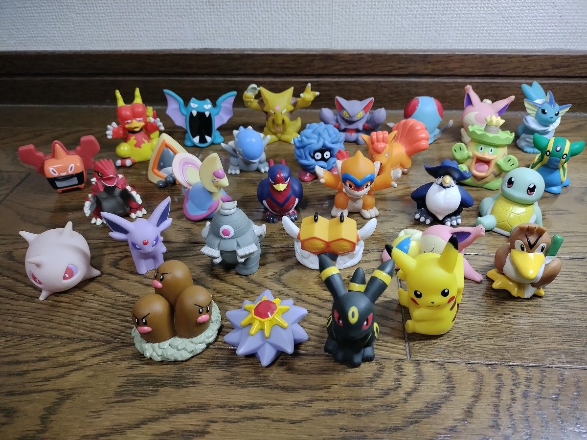 ブラッキー他　全30体ポケモン指人形セット