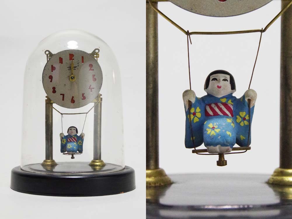 当時物名巧時計人形前後振置時計ブランコ時計ガラスドーム手巻機械式アンティーク置時計昭和レトロ収集家整理品_画像1
