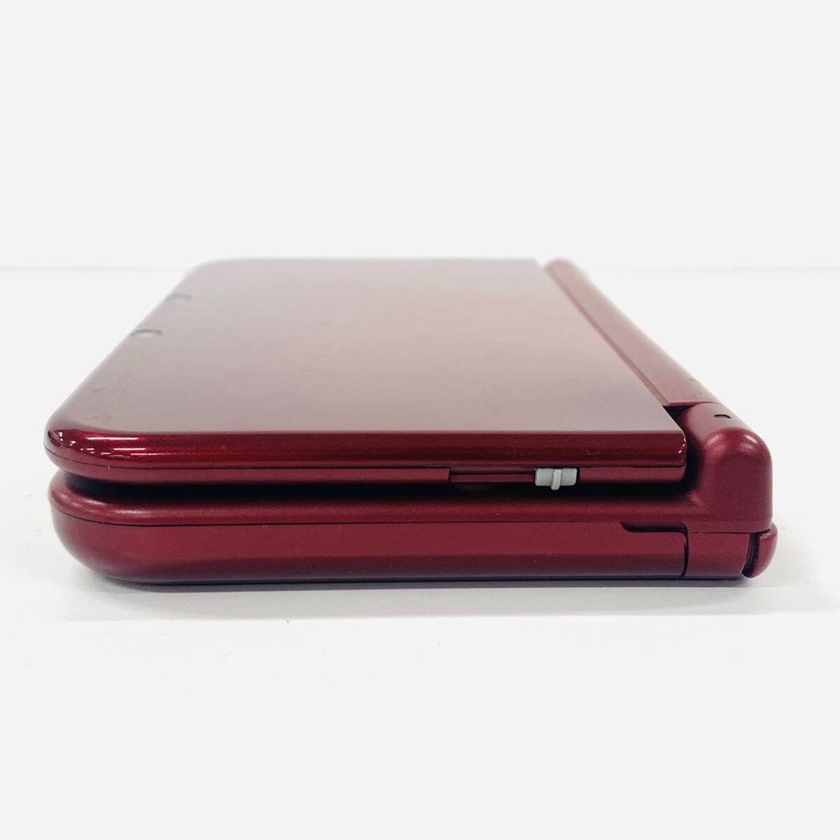 L243-Z15-255 ◎ Nintendo 任天堂 3DS LL RED-001 ゲーム機 本体 通電確認済み 充電器付き レッドカラー ゲーム 玩具 おもちゃ ②_画像4