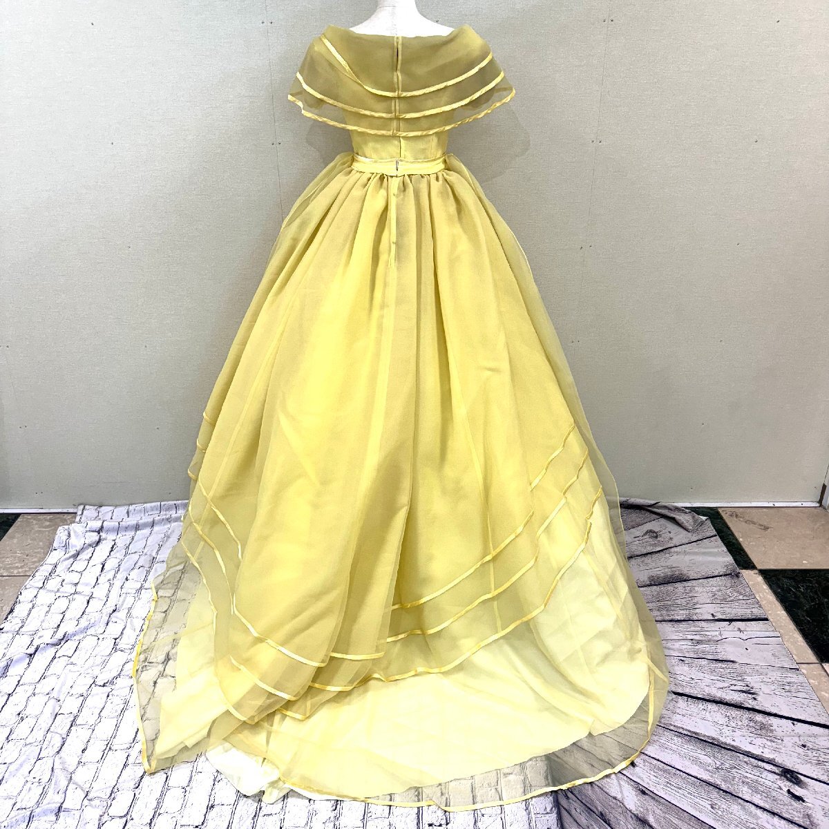 MARIMO 黄色 イエロー カラードレス パーティドレス ドレス 貸衣装 ブライダル 結婚式 披露宴 衣装 舞台発表 コスプレ 刺繍の画像4