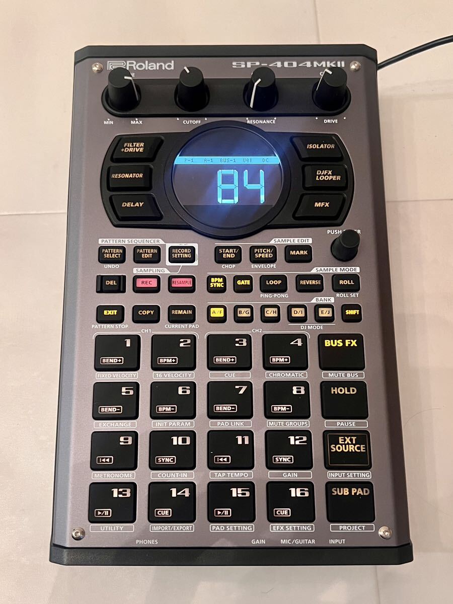 Roland SP-404MKII サンプラー 美品 Roland SP-404MKII サンプラー 美品