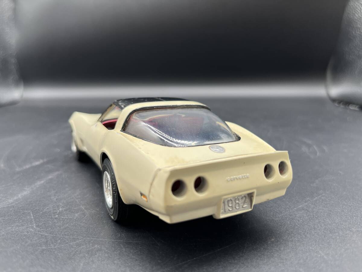 1/25 Chevrolet Corvette 1982 C3 stingray finished car promo model 