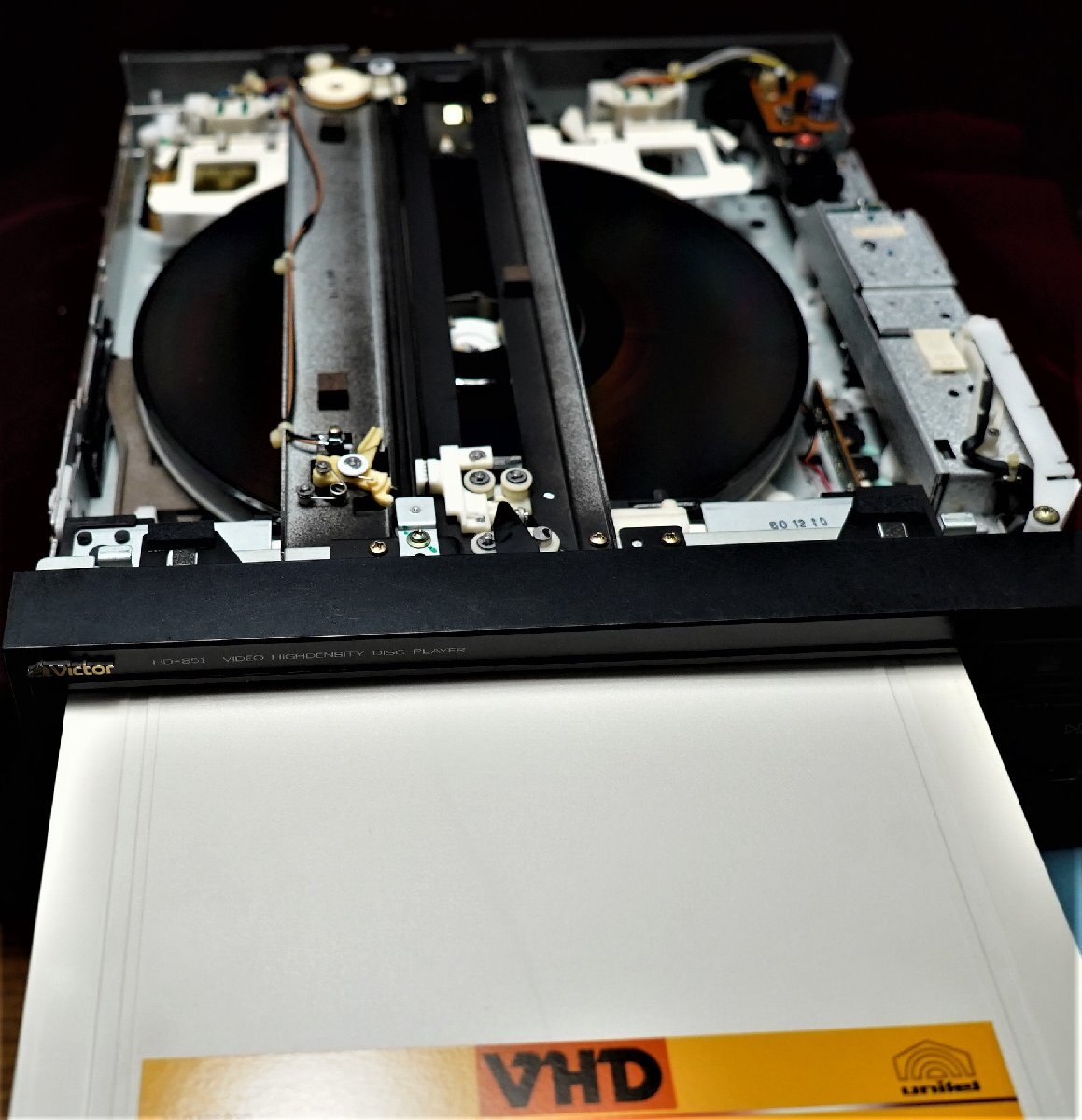 A&P* rare article VICTOR:VHD reproduction machine [HD851]+ soft 10 sheets : reproduction complete :( present condition .)