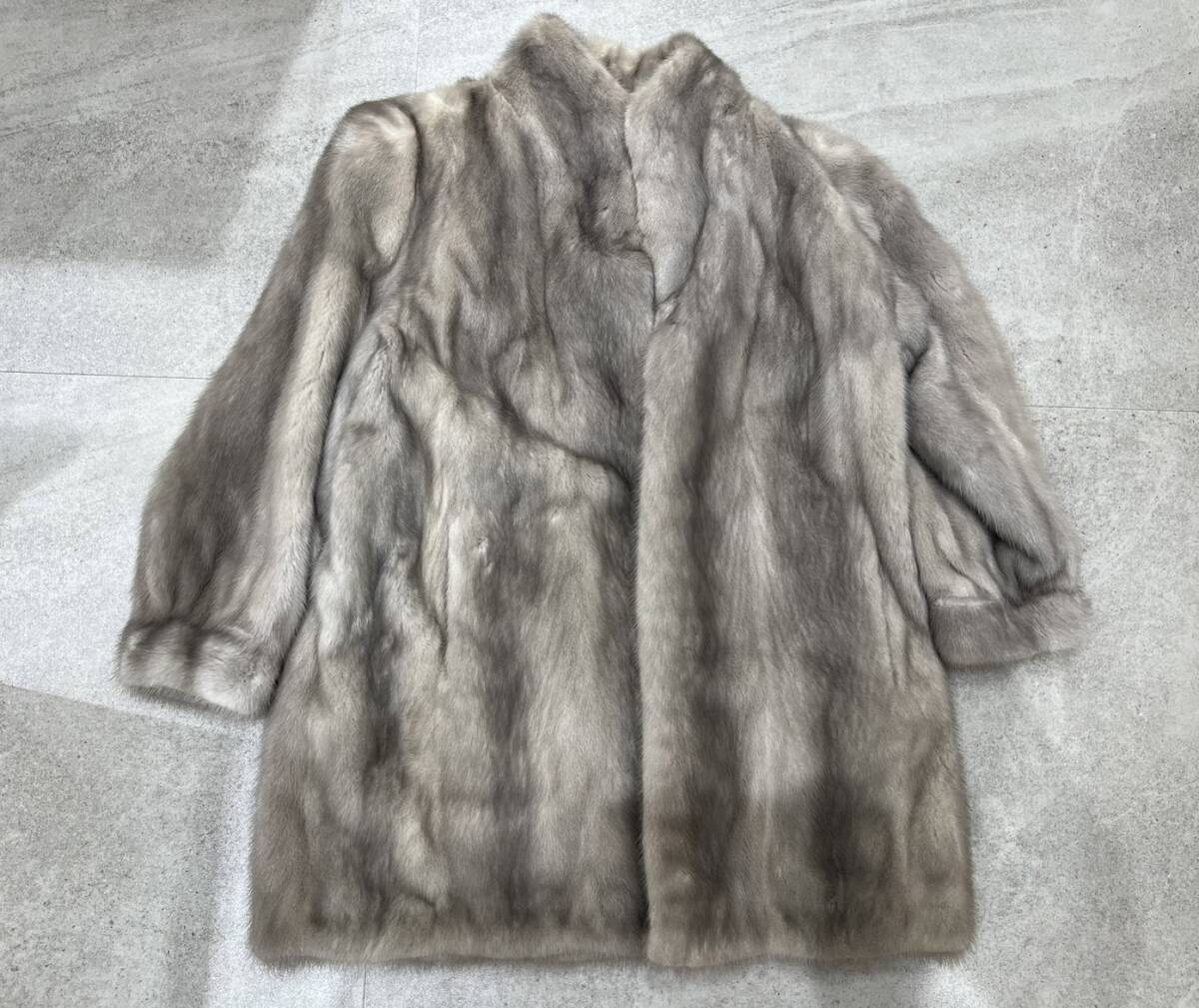【OMO52YB】ミンクコート ノーブランド 高級 毛皮 グレー系 着丈約82cm レディース 婦人用 防寒 アウター ファッション 中古 長期保管品の画像1