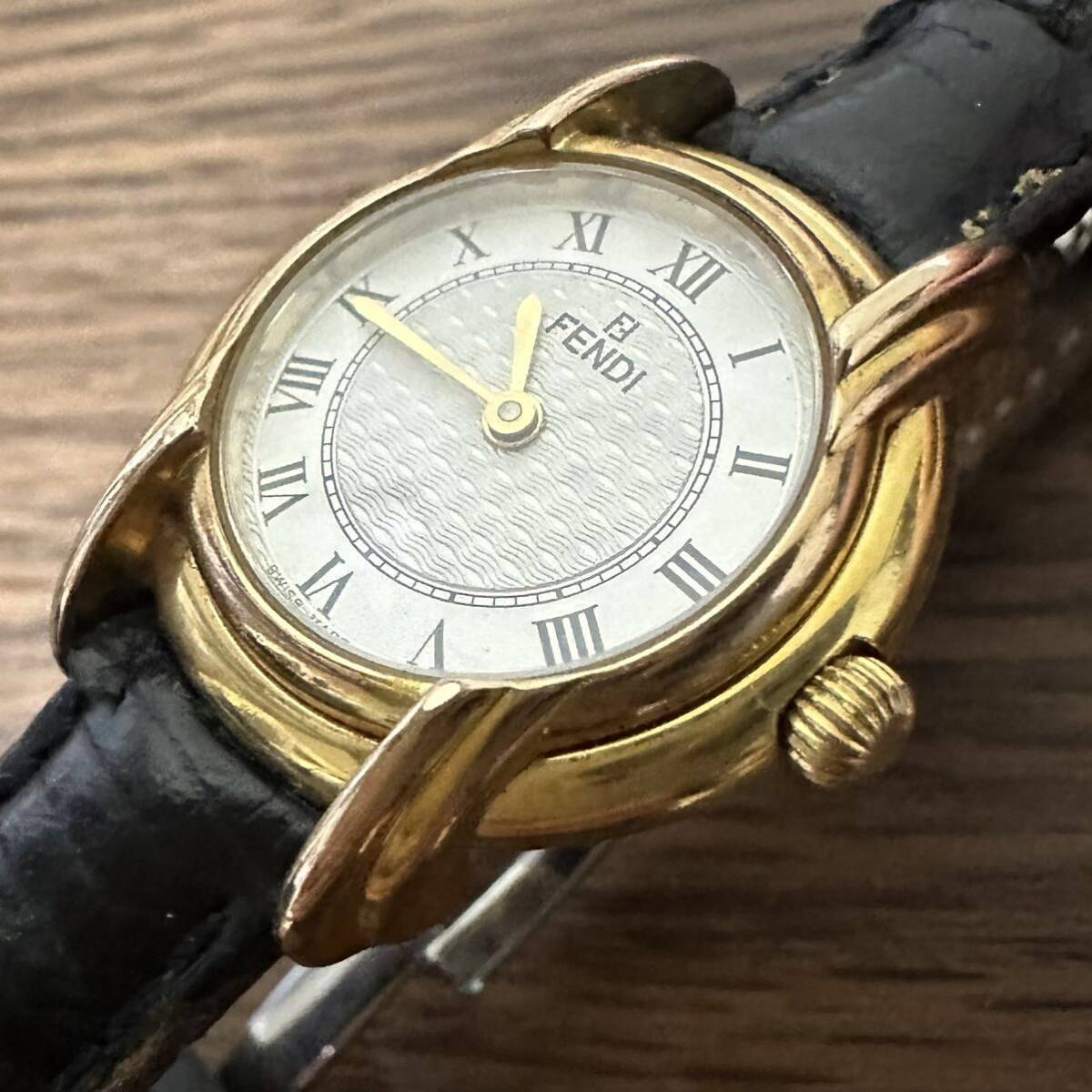 [1 иен ~] FENDI Fendi наручные часы 350L Gold часы кварц женский работоспособность не проверялась 