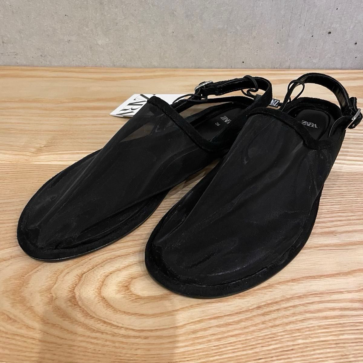 【新品】完売商品！ZARA ザラ メッシュミュール 36 ブラック