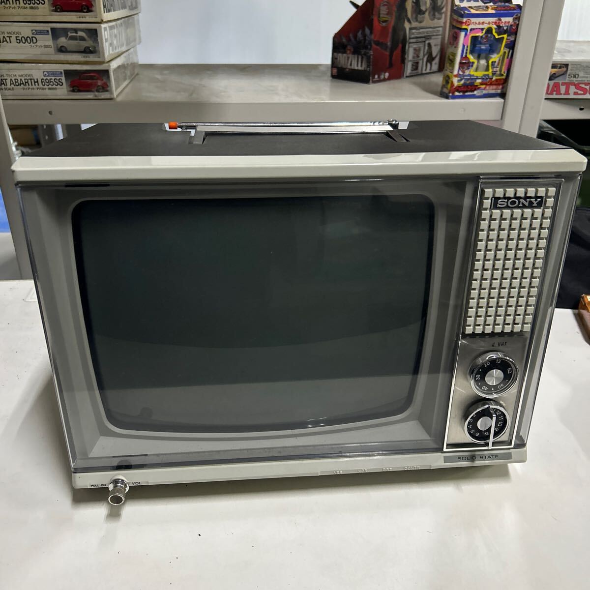 SONY レトロ 75年製トランジスタテレビ TV-14G_画像1