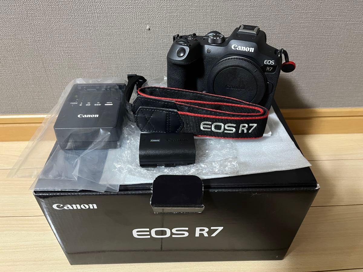 canon EOS R7