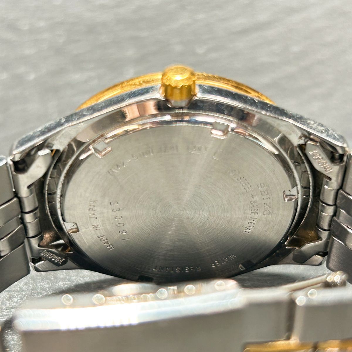 美品 SEIKO セイコー 7N42-9100 腕時計 クオーツ アナログ 3針 ゴールド シルバー コンビカラー ステンレススチール メンズ 新品電池交換済の画像8