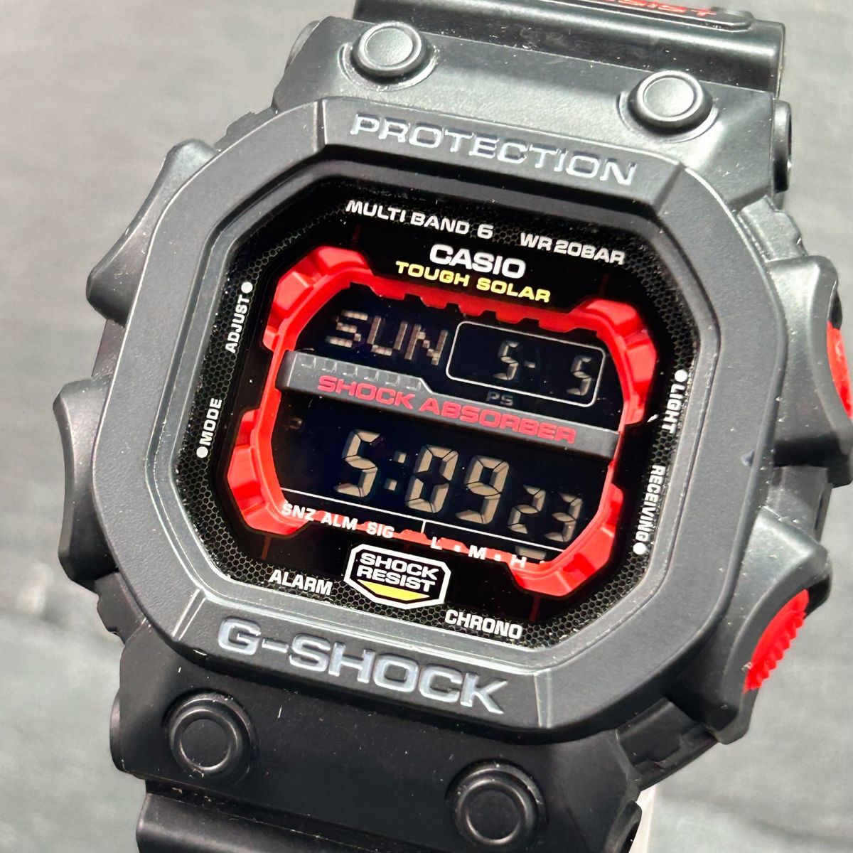 超美品 CASIO カシオ G-SHOCK ジーショック GXシリーズ GXW-56-1A 腕時計 タフソーラー 電波ソーラー デジタル 多機能 レッド×ブラックの画像2