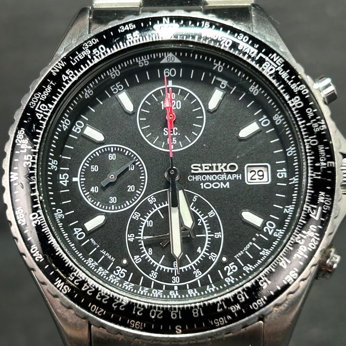 SEIKO セイコー クロノグラフ 7T92-00F0 腕時計 クオーツ アナログ カレンダー ブラック シルバー ステンレススチール 新品電池交換済みの画像3