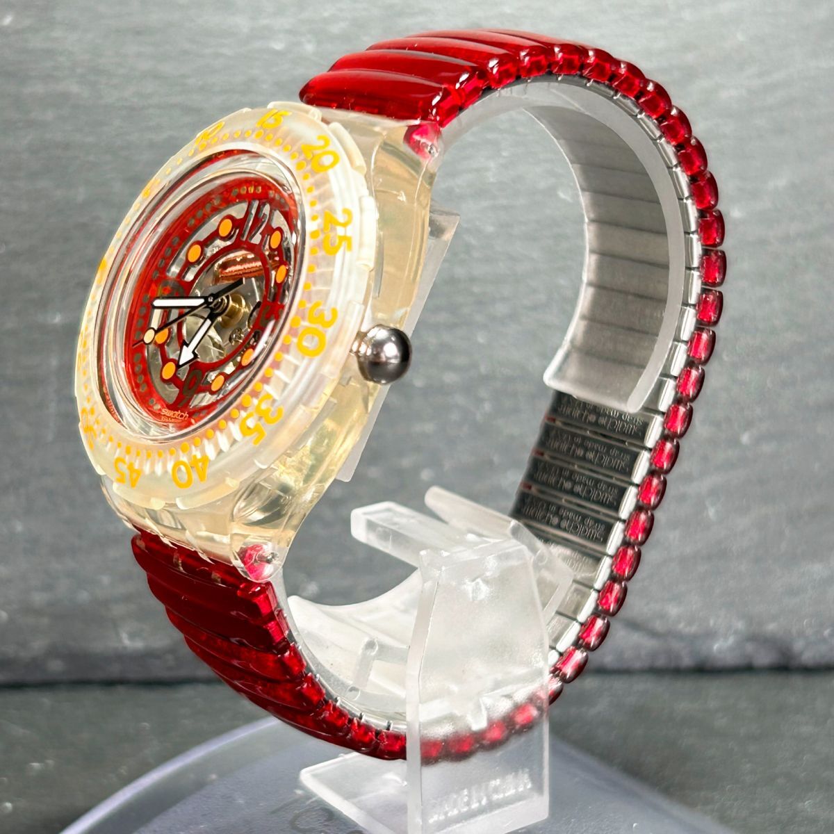  новый товар Swatch Swatch RED MARINE Scuba200 SDK114/5 наручные часы кварц аналог Divers каркас вращение оправа новый товар батарейка заменена 
