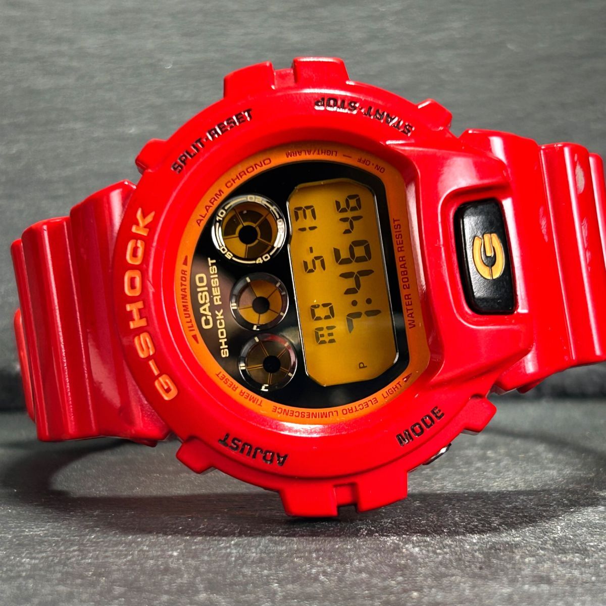 限定モデル CASIO カシオ G-SHOCK ジーショック クレイジーカラーズ DW-6900CB-4 腕時計 クオーツ デジタル 多機能 メンズ 新品電池交換済_画像4