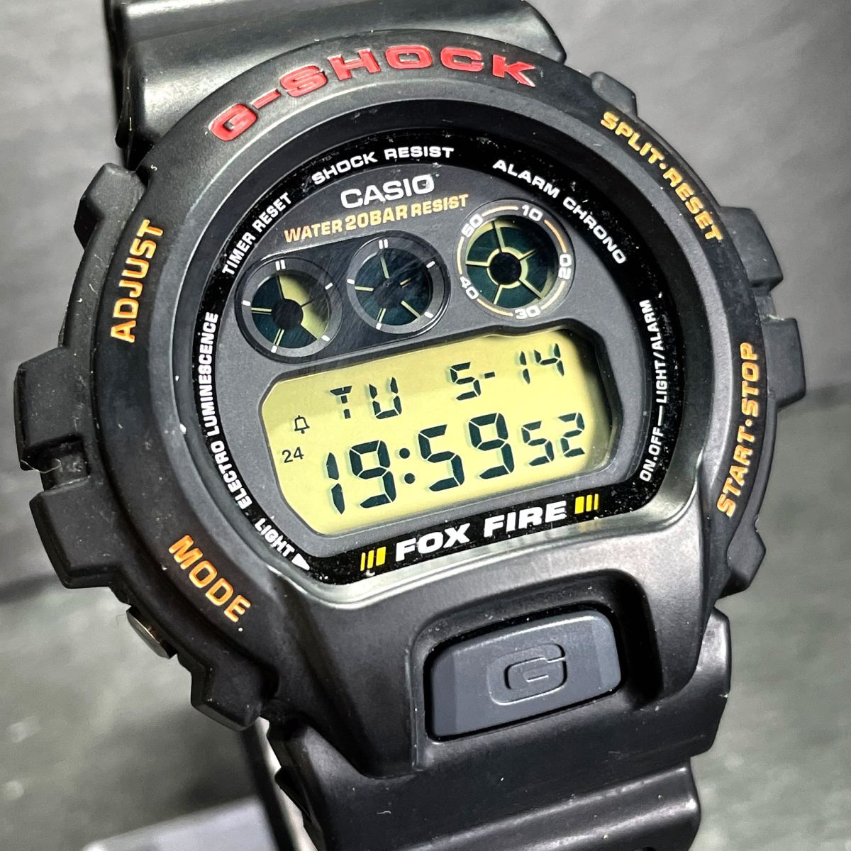 CASIO カシオ G-SHOCK ジーショック フォックスファイヤー DW-6900B-9 腕時計 デジタル クオーツ ブラック 多機能 カレンダー 動作確認済み_画像3