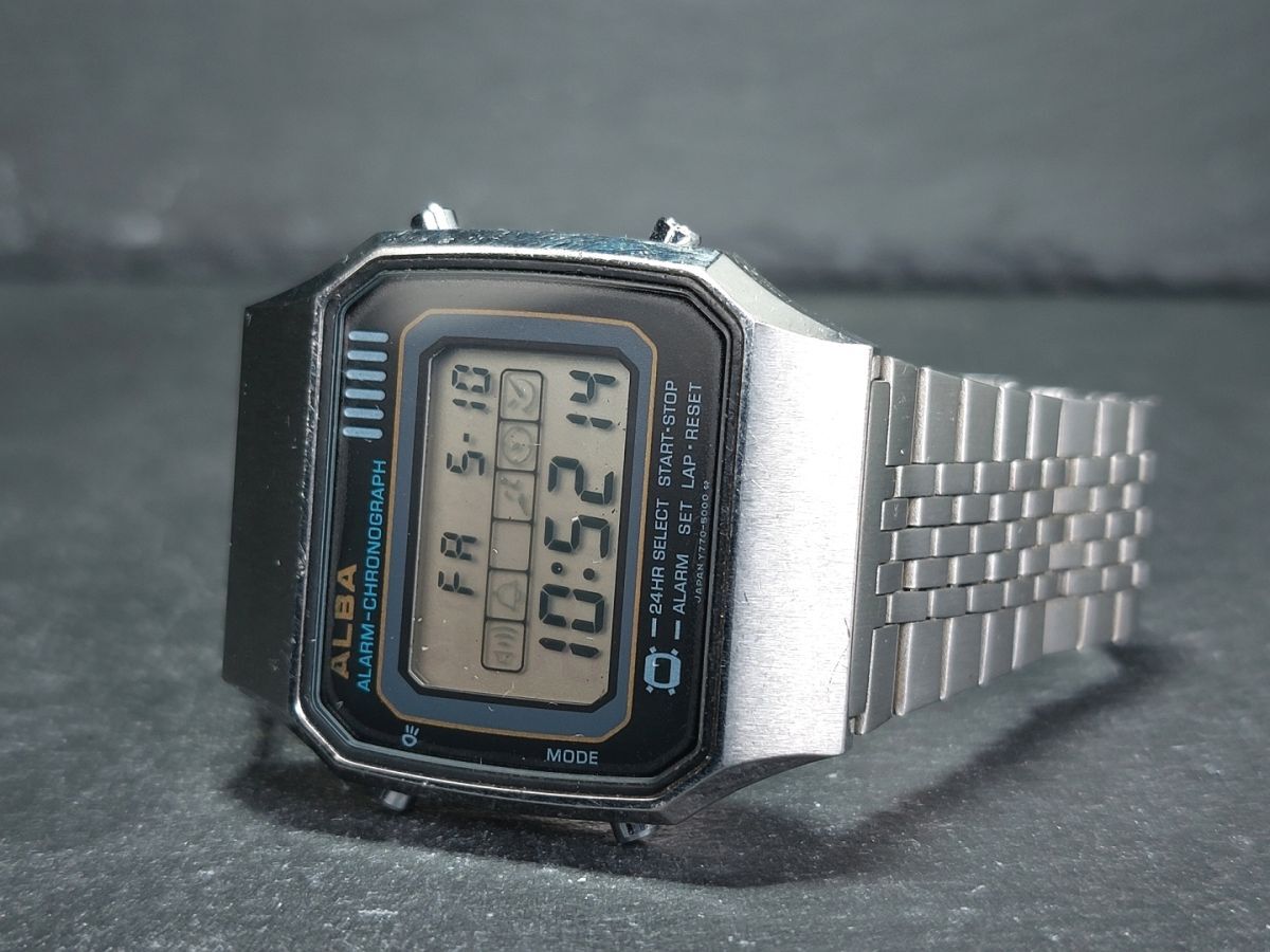 SEIKO セイコー ALBA アルバ Y770-5010 デジタル ヴィンテージ 腕時計 シルバー メタルベルト ステンレス 新品電池交換済み 動作確認済み_画像5