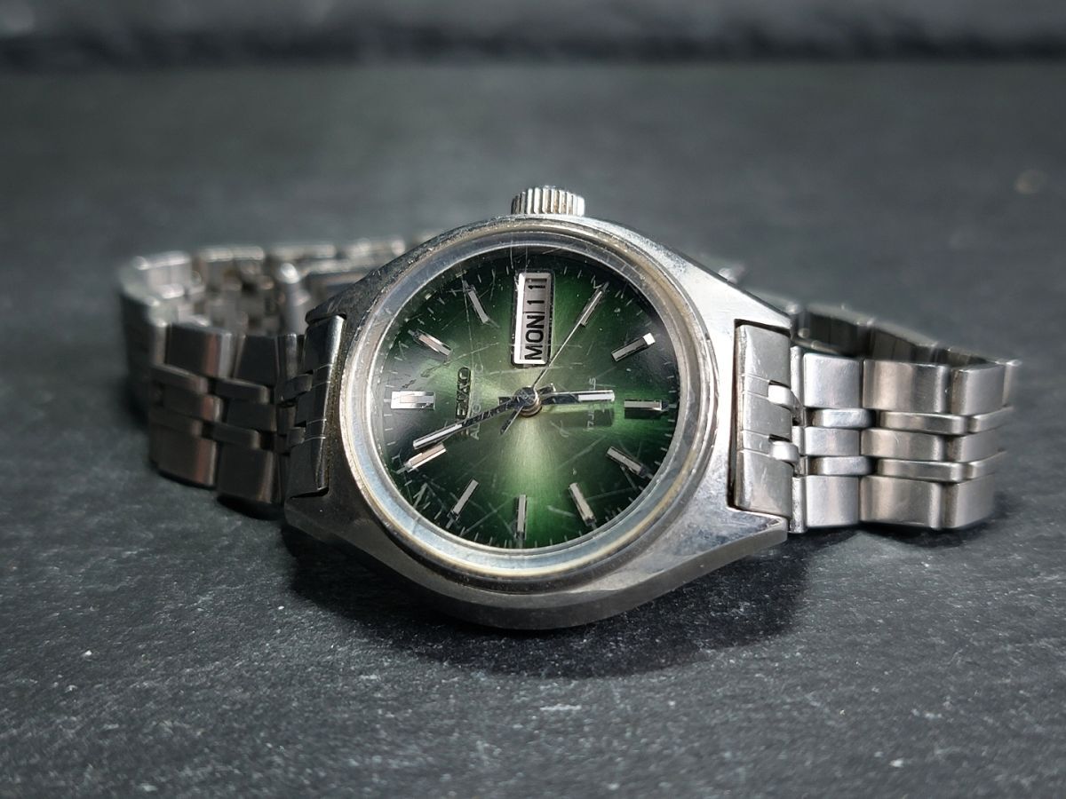 SEIKO セイコー 亀戸製 2206-0250 アナログ 自動巻き 腕時計 グリーン文字盤 スモールサイズ メタルベルト カレンダー ステンレススチール_画像5