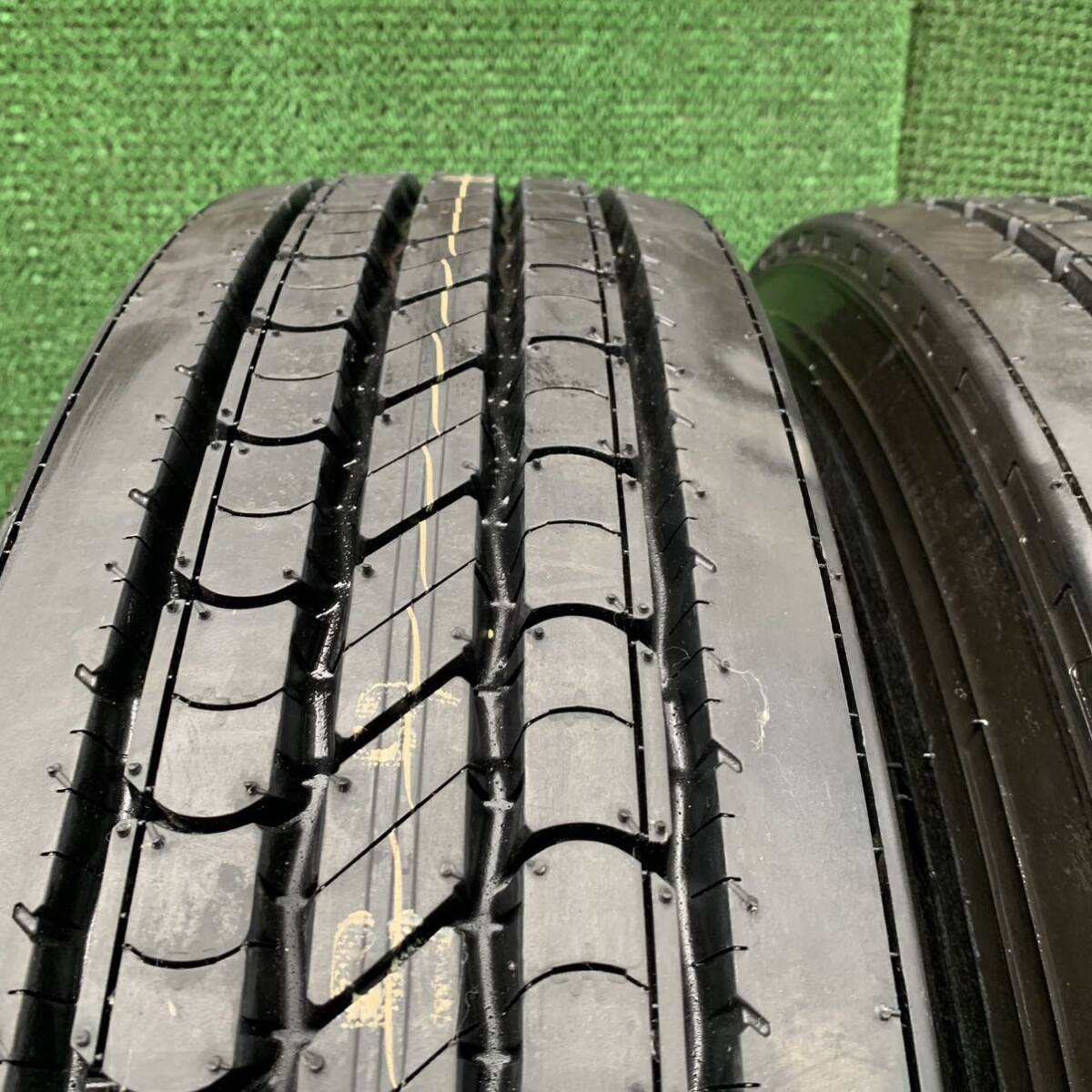 MC692-405★新品未使用　DUNLOP SP350 10R22.5 14PR 2本　大型 トラック 高床 バス　リブタイヤ_MC692-275/70R22.5