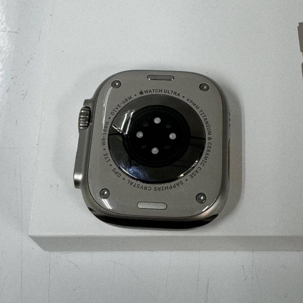 UU244 Apple Watch Ultra 49mm Titaniumu GPSモデル + Cellular MQFN3J/A GREEN Alpine アップルウォッチ ウルトラ HJRAA _画像3