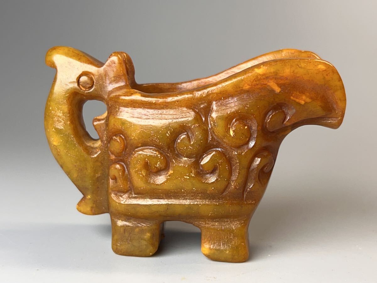 古美術 中国 鶏油黄 爵杯 巻雲紋 置物 天然玉石 手彫り アンティーク_画像1